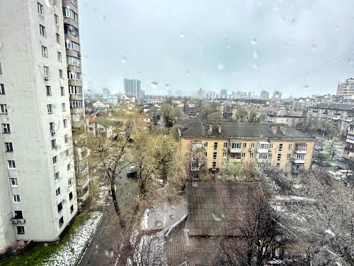 квартира за адресою Будівельників вул., 27А