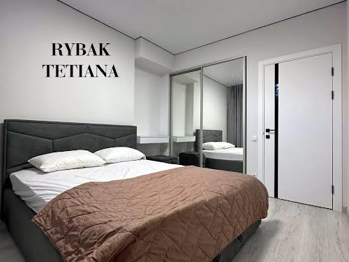 квартира за адресою Літературна, 8
