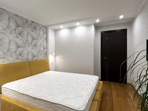 квартира за адресою Братська вул., 24