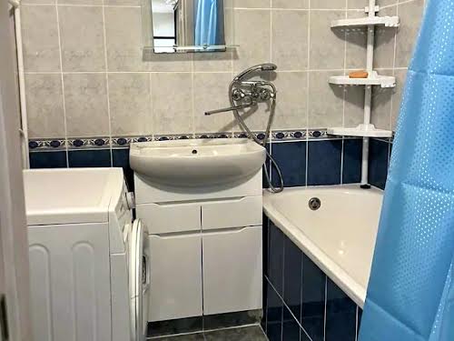 квартира за адресою Академічна вул., 56