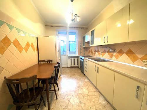квартира за адресою Старонаводницька вул., 6