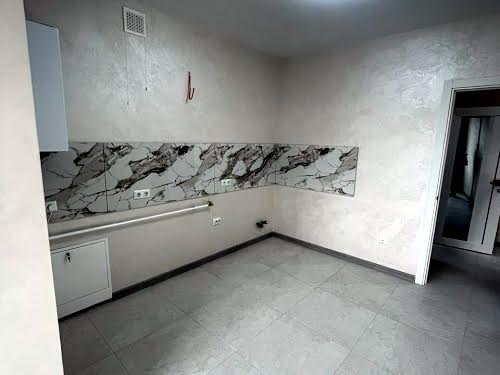 квартира за адресою Озерна вул., 16Б