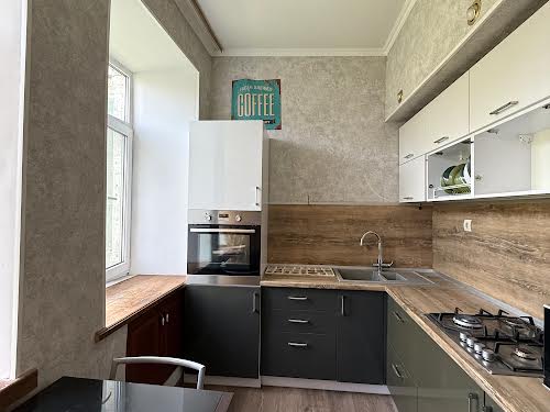 квартира за адресою Хорива вул., 29б