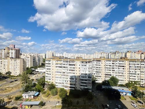 квартира за адресою Драгоманова вул., 10