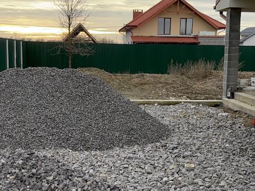 будинок за адресою с. Невицьке, Центральна