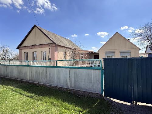 дом по адресу Центральна, 1 