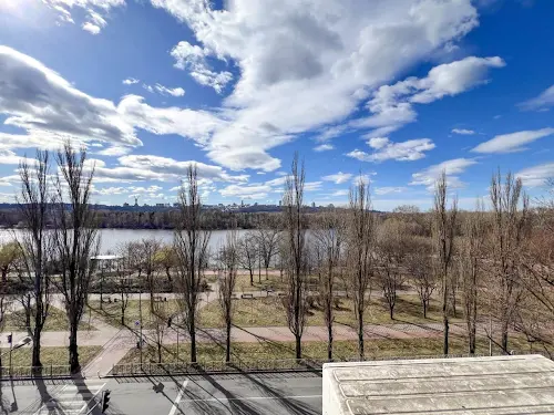 квартира по адресу Русановский бульв., 1