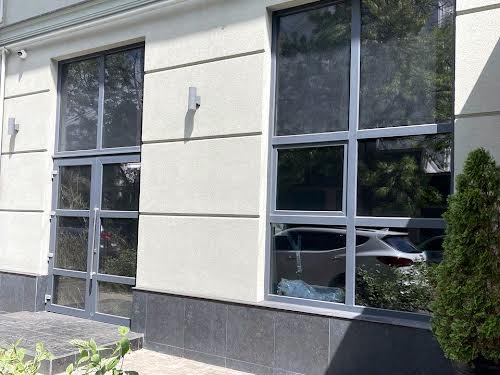 комерційна за адресою Успенський пров., 11