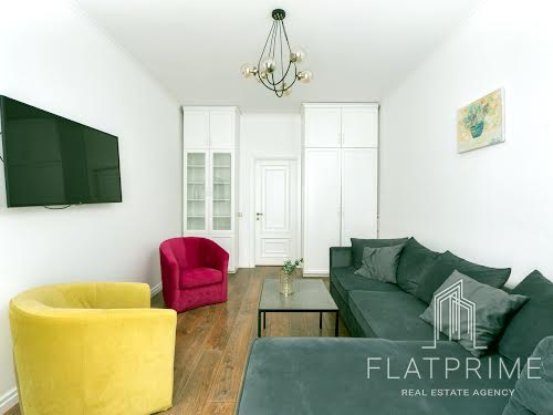 квартира за адресою Дегтярна вул., 7