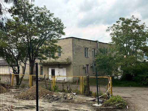 комерційна за адресою Івана Мазепи вул., 14
