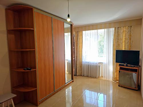 квартира за адресою Перемоги вул., 15