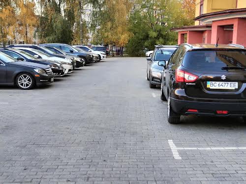 квартира за адресою Лісна вул., 2б
