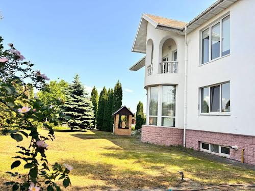 будинок за адресою молодіжна, 25