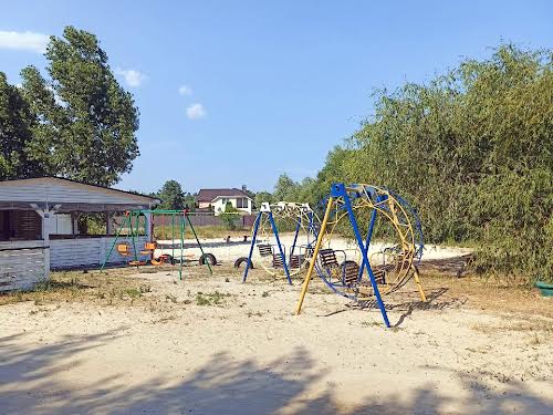 будинок за адресою с. Рожни, Школьная