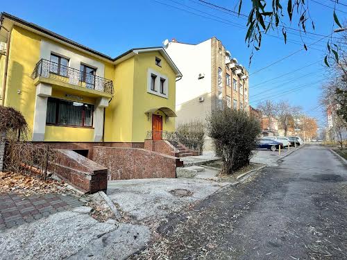 будинок за адресою Володимира Моссаковського вул. (Клари Цеткін), 30А