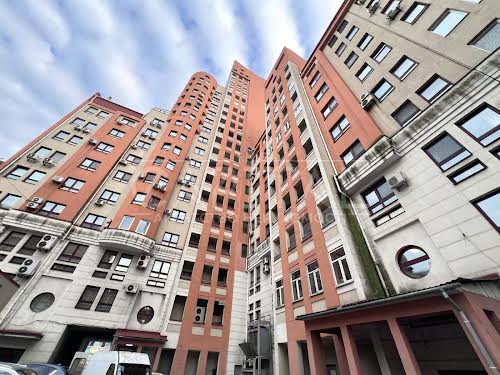 квартира за адресою Шота Руставелі вул., 44