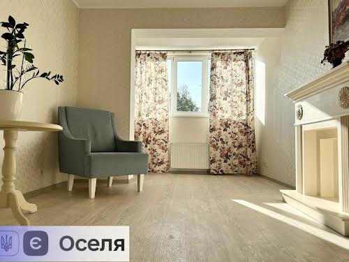 квартира за адресою Комарова, 38