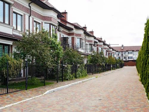 дом по адресу с. Петропавловская борщаговка, Фізкультурний пер., 30