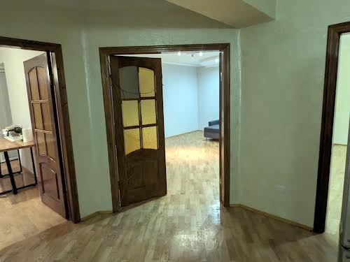 квартира за адресою Тролейбусна вул., 26