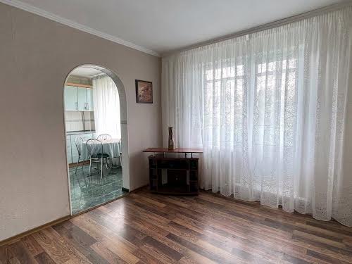 квартира за адресою Довженка вул., 5