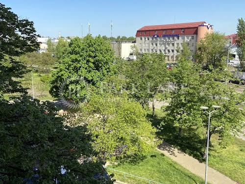 квартира за адресою Миколи Закревського вул., 33