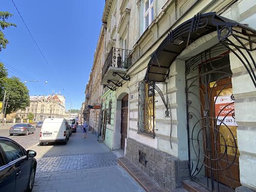 коммерческая по адресу Городоцкая ул., 77