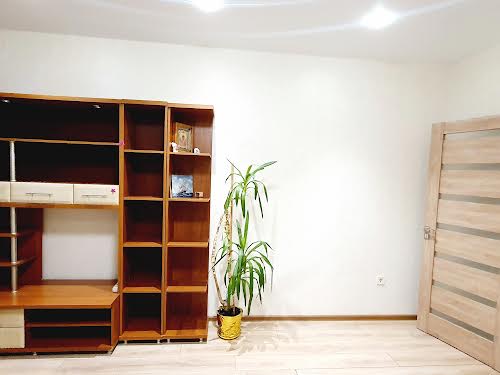 квартира за адресою Панаса Мирного вул., 24