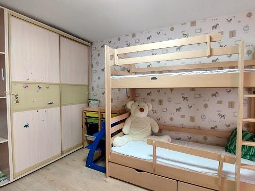 квартира за адресою Залізнична вул., 9