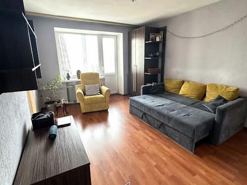 квартира за адресою Будівельників вул., 27А