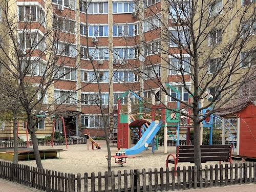 квартира по адресу Салютная ул., 1б