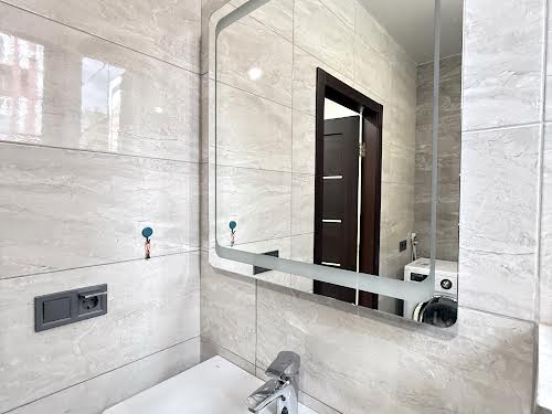 квартира за адресою Регенераторна вул., 4 к8