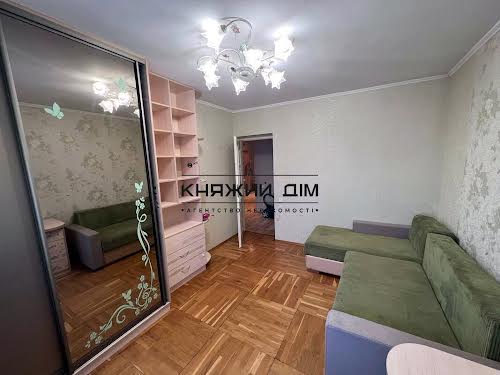 квартира за адресою Дніпровська набережна вул., 13