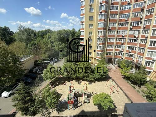 квартира по адресу Салютная ул., 1-Б