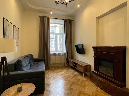 квартира за адресою Пекарська вул., 24