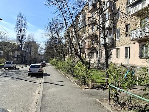 комерційна за адресою Юрія Глушка вул. (Подвойського), 10