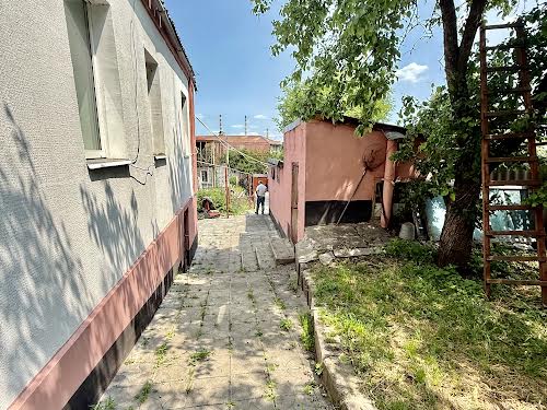 будинок за адресою Далека вул.