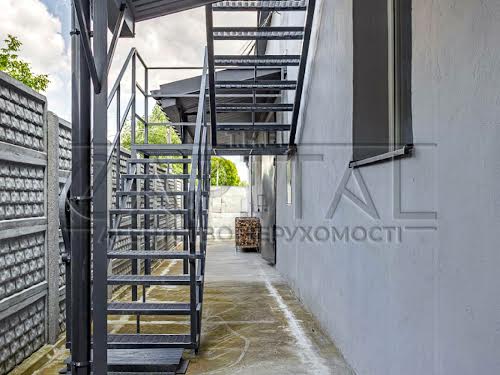 коммерческая по адресу драгоманова, 31з