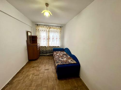 квартира за адресою Михайла Максимовича вул., 6