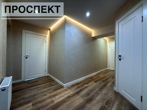 квартира за адресою Михайла Лушпи просп., 2/2