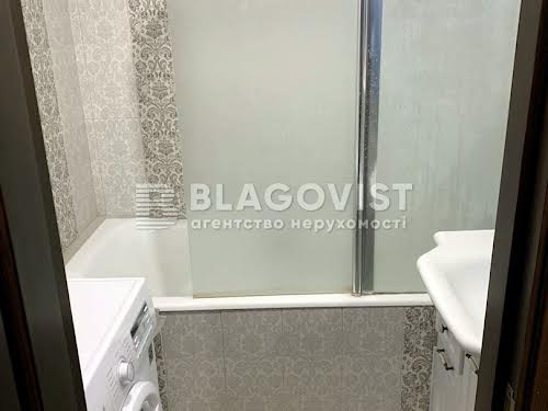 квартира за адресою Соснова вул., 10