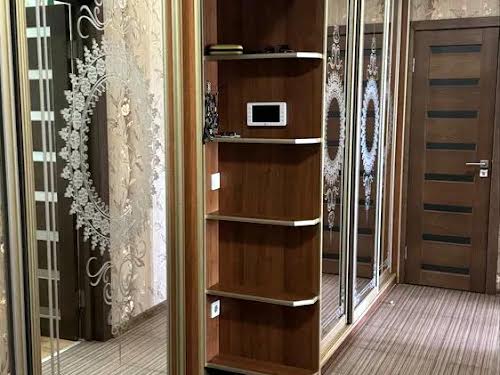 квартира за адресою Івана Величковського вул., 8