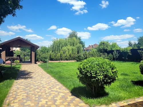 будинок за адресою Центральна вул.