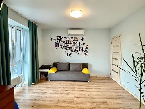 квартира за адресою Світлова, 32а