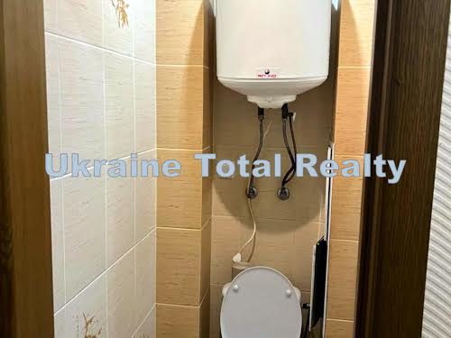 квартира за адресою Анни Ахматової вул., 19