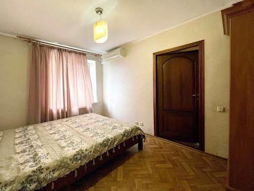 квартира за адресою Братиславська вул., 15