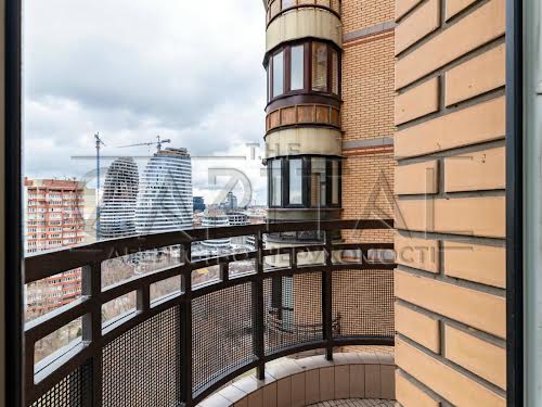 квартира за адресою Старонаводницька вул., 6Б