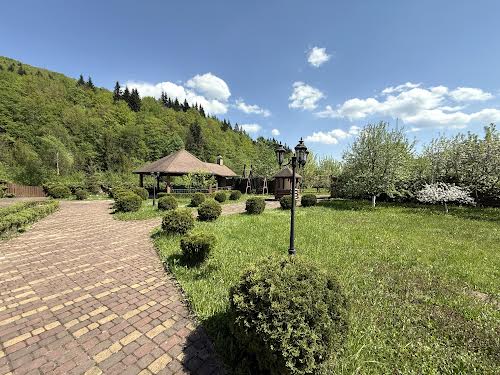 будинок за адресою Центральна