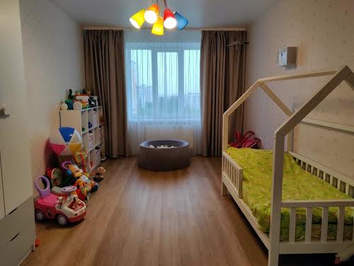 квартира за адресою Роганська вул., 130/3