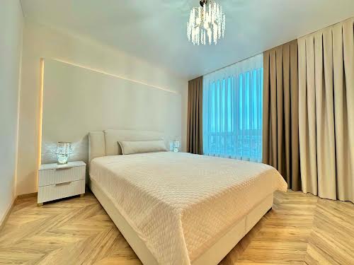 квартира за адресою пелеша, 5