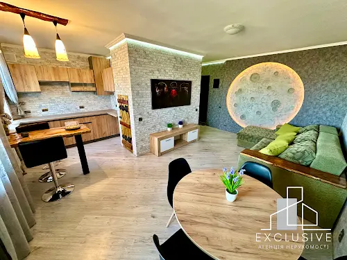 квартира за адресою Космонавтів вул., 98